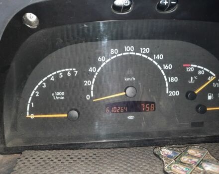 Мерседес Віто 2002 у Запоріжжя на Automoto.ua Сірий Мерседес Віто, об'ємом двигуна 2.1 л та пробігом 610 тис. км за 3000 $, фото 4 на Automoto.ua