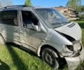 Серый Мерседес Вито, объемом двигателя 2.1 л и пробегом 422 тыс. км за 2200 $, фото 2 на Automoto.ua