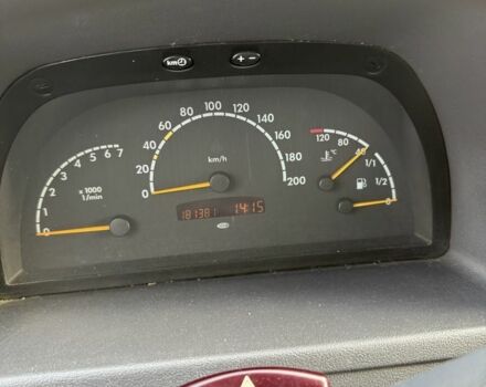 Мерседес Вито 2004 в Славянске на Automoto.ua Серый Мерседес Вито, объемом двигателя 2.2 л и пробегом 181 тыс. км за 3900 $, фото 12 на Automoto.ua