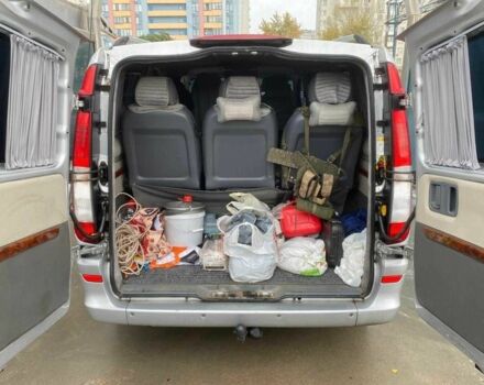Мерседес Віто 2005 у Києві на Automoto.ua Сірий Мерседес Віто, об'ємом двигуна 2.1 л та пробігом 432 тис. км за 7900 $, фото 18 на Automoto.ua