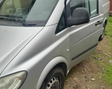 Серый Мерседес Вито, объемом двигателя 2.2 л и пробегом 363 тыс. км за 5300 $, фото 1 на Automoto.ua