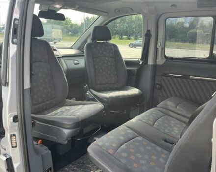 Серый Мерседес Вито, объемом двигателя 2.2 л и пробегом 255 тыс. км за 4142 $, фото 7 на Automoto.ua