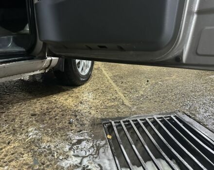 Сірий Мерседес Віто, об'ємом двигуна 2.1 л та пробігом 450 тис. км за 5300 $, фото 14 на Automoto.ua