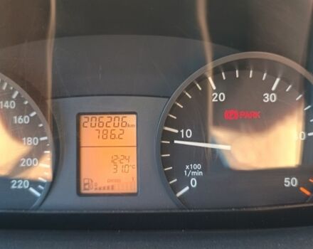 Сірий Мерседес Віто, об'ємом двигуна 2.1 л та пробігом 214 тис. км за 8500 $, фото 13 на Automoto.ua