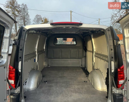 Серый Мерседес Вито, объемом двигателя 2 л и пробегом 220 тыс. км за 22800 $, фото 26 на Automoto.ua