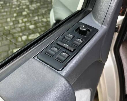 Серый Мерседес Вито, объемом двигателя 2.3 л и пробегом 298 тыс. км за 6900 $, фото 22 на Automoto.ua