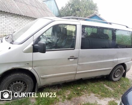 Серый Мерседес Вито, объемом двигателя 2.3 л и пробегом 400 тыс. км за 1650 $, фото 1 на Automoto.ua