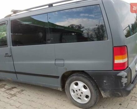 Серый Мерседес Вито, объемом двигателя 2.2 л и пробегом 488 тыс. км за 6000 $, фото 6 на Automoto.ua