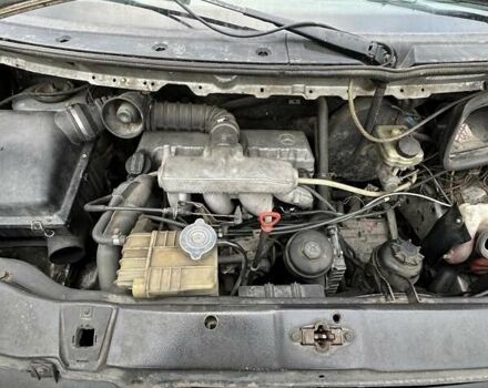 Серый Мерседес Вито, объемом двигателя 2.3 л и пробегом 461 тыс. км за 3750 $, фото 8 на Automoto.ua