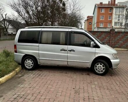 Серый Мерседес Вито, объемом двигателя 2.3 л и пробегом 461 тыс. км за 3750 $, фото 3 на Automoto.ua