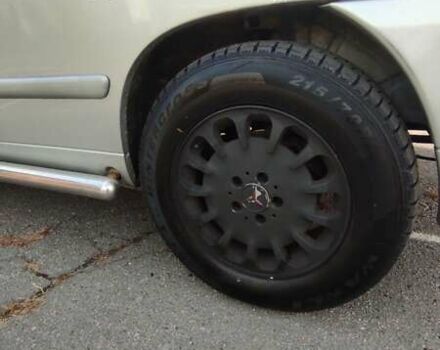 Серый Мерседес Вито, объемом двигателя 2.2 л и пробегом 379 тыс. км за 5500 $, фото 18 на Automoto.ua