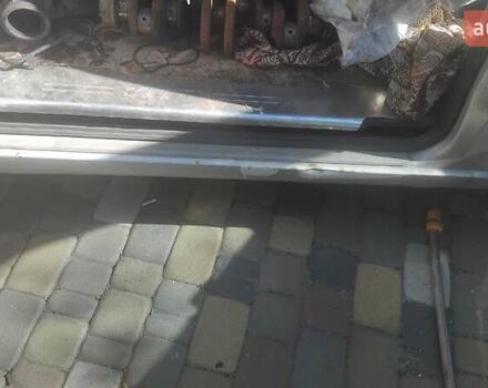 Серый Мерседес Вито, объемом двигателя 2.15 л и пробегом 150 тыс. км за 4000 $, фото 2 на Automoto.ua