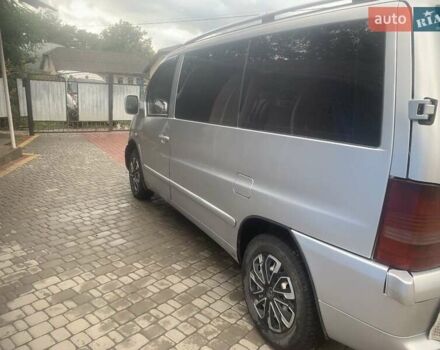 Серый Мерседес Вито, объемом двигателя 2.1 л и пробегом 300 тыс. км за 4500 $, фото 5 на Automoto.ua