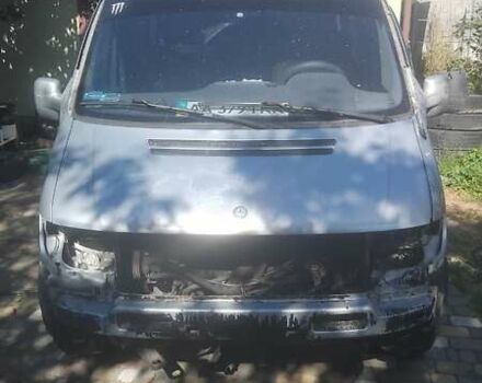 Серый Мерседес Вито, объемом двигателя 2.15 л и пробегом 150 тыс. км за 4000 $, фото 11 на Automoto.ua