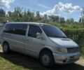 Серый Мерседес Вито, объемом двигателя 2.2 л и пробегом 374 тыс. км за 5600 $, фото 1 на Automoto.ua