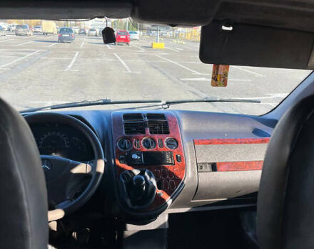 Серый Мерседес Вито, объемом двигателя 2.15 л и пробегом 400 тыс. км за 5100 $, фото 10 на Automoto.ua