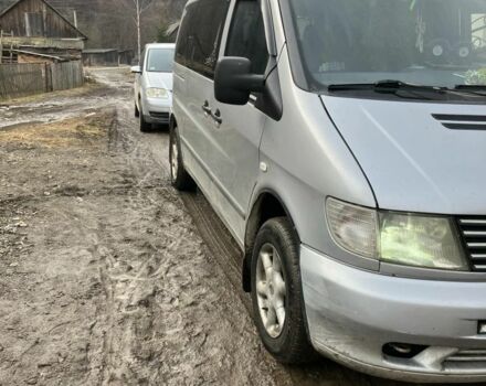 Серый Мерседес Вито, объемом двигателя 2.2 л и пробегом 331 тыс. км за 3800 $, фото 1 на Automoto.ua