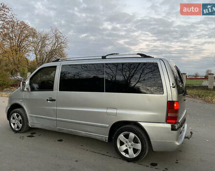 Серый Мерседес Вито, объемом двигателя 2.15 л и пробегом 350 тыс. км за 5200 $, фото 5 на Automoto.ua