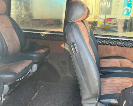 Серый Мерседес Вито, объемом двигателя 2.15 л и пробегом 400 тыс. км за 5100 $, фото 8 на Automoto.ua