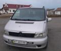 Серый Мерседес Вито, объемом двигателя 2.2 л и пробегом 315 тыс. км за 5400 $, фото 1 на Automoto.ua