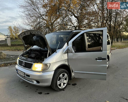 Серый Мерседес Вито, объемом двигателя 2.15 л и пробегом 350 тыс. км за 5200 $, фото 18 на Automoto.ua