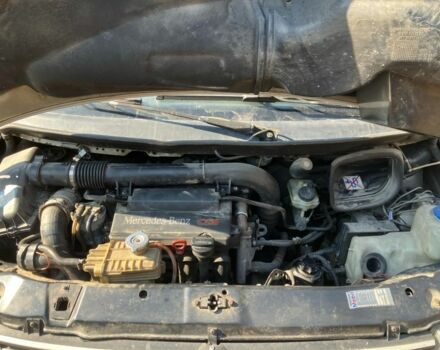 Серый Мерседес Вито, объемом двигателя 2.2 л и пробегом 331 тыс. км за 3800 $, фото 7 на Automoto.ua