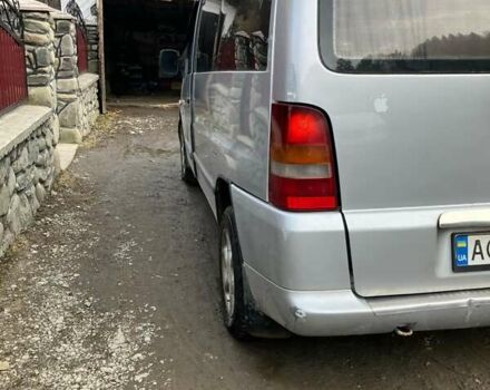 Сірий Мерседес Віто, об'ємом двигуна 2.15 л та пробігом 331 тис. км за 5000 $, фото 1 на Automoto.ua