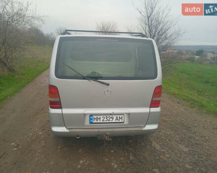 Серый Мерседес Вито, объемом двигателя 2.15 л и пробегом 296 тыс. км за 4900 $, фото 1 на Automoto.ua