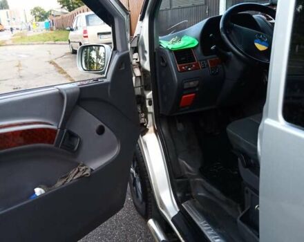 Серый Мерседес Вито, объемом двигателя 2.15 л и пробегом 400 тыс. км за 5541 $, фото 17 на Automoto.ua