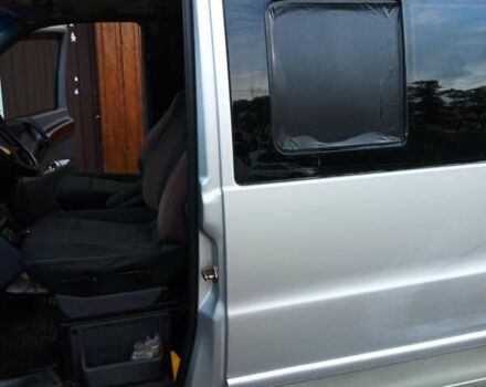 Серый Мерседес Вито, объемом двигателя 2.15 л и пробегом 400 тыс. км за 5541 $, фото 16 на Automoto.ua