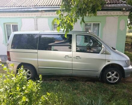 Серый Мерседес Вито, объемом двигателя 2.2 л и пробегом 350 тыс. км за 4700 $, фото 6 на Automoto.ua