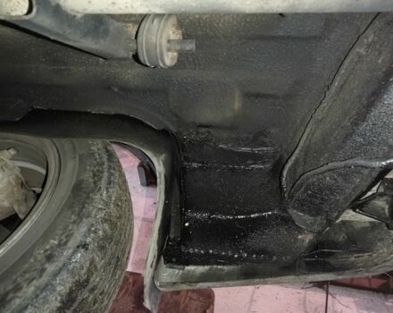 Серый Мерседес Вито, объемом двигателя 2.2 л и пробегом 240 тыс. км за 5400 $, фото 17 на Automoto.ua