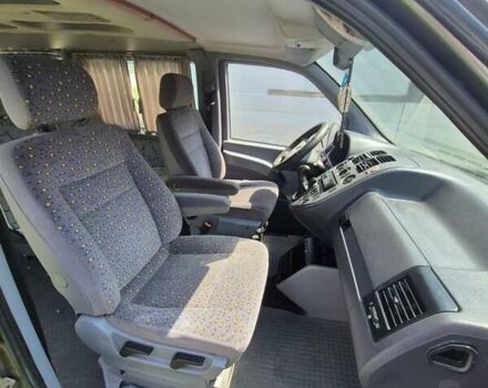 Серый Мерседес Вито, объемом двигателя 2.2 л и пробегом 390 тыс. км за 6200 $, фото 23 на Automoto.ua