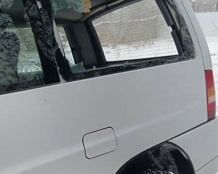 Серый Мерседес Вито, объемом двигателя 2.15 л и пробегом 450 тыс. км за 1500 $, фото 5 на Automoto.ua