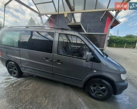 Серый Мерседес Вито, объемом двигателя 2.2 л и пробегом 390 тыс. км за 6200 $, фото 9 на Automoto.ua