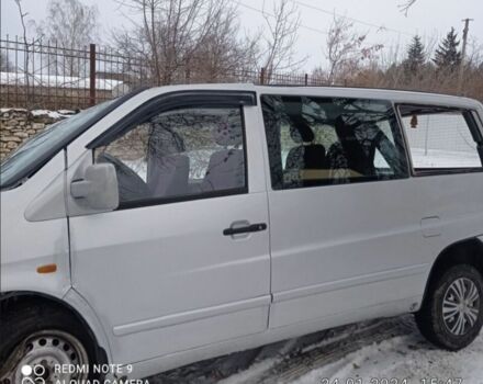 Серый Мерседес Вито, объемом двигателя 2.2 л и пробегом 400 тыс. км за 1000 $, фото 9 на Automoto.ua