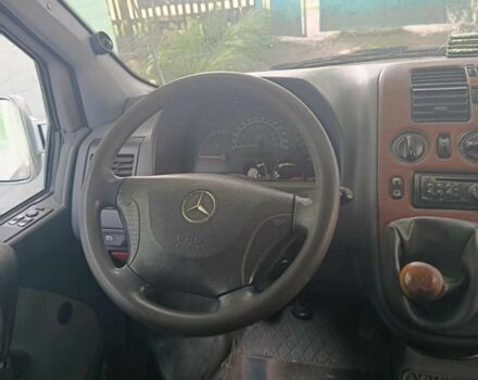 Серый Мерседес Вито, объемом двигателя 2.2 л и пробегом 350 тыс. км за 4700 $, фото 8 на Automoto.ua