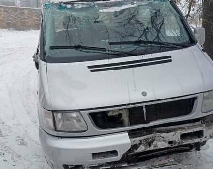 Серый Мерседес Вито, объемом двигателя 2.15 л и пробегом 450 тыс. км за 1500 $, фото 9 на Automoto.ua