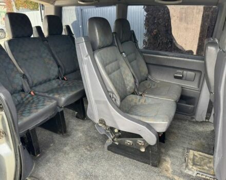 Серый Мерседес Вито, объемом двигателя 2.15 л и пробегом 268 тыс. км за 2627 $, фото 7 на Automoto.ua