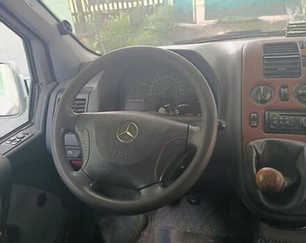 Серый Мерседес Вито, объемом двигателя 2.2 л и пробегом 350 тыс. км за 4700 $, фото 6 на Automoto.ua