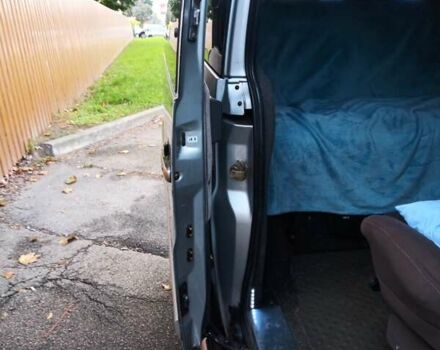 Серый Мерседес Вито, объемом двигателя 2.15 л и пробегом 400 тыс. км за 5541 $, фото 14 на Automoto.ua