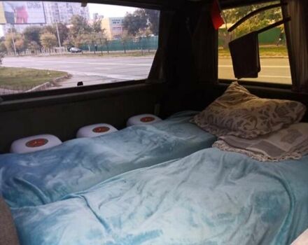 Серый Мерседес Вито, объемом двигателя 2.15 л и пробегом 400 тыс. км за 5541 $, фото 6 на Automoto.ua