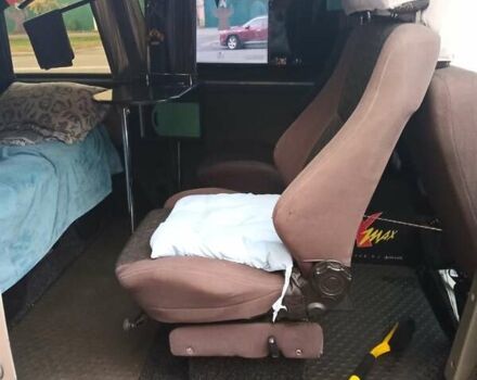 Серый Мерседес Вито, объемом двигателя 2.15 л и пробегом 400 тыс. км за 5541 $, фото 2 на Automoto.ua