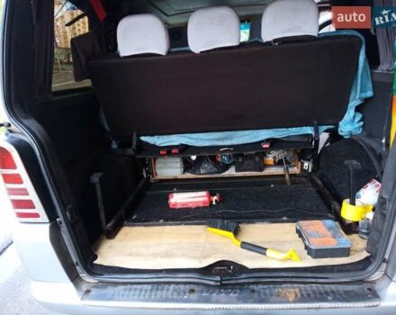 Серый Мерседес Вито, объемом двигателя 2.15 л и пробегом 400 тыс. км за 5541 $, фото 10 на Automoto.ua