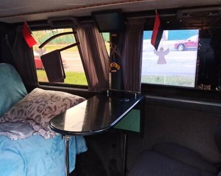 Серый Мерседес Вито, объемом двигателя 2.15 л и пробегом 400 тыс. км за 5541 $, фото 4 на Automoto.ua