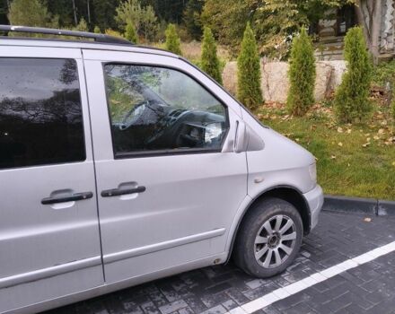 Серый Мерседес Вито, объемом двигателя 2.2 л и пробегом 240 тыс. км за 5400 $, фото 3 на Automoto.ua