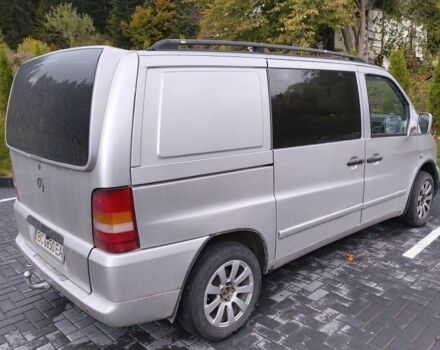 Серый Мерседес Вито, объемом двигателя 2.2 л и пробегом 240 тыс. км за 5400 $, фото 4 на Automoto.ua