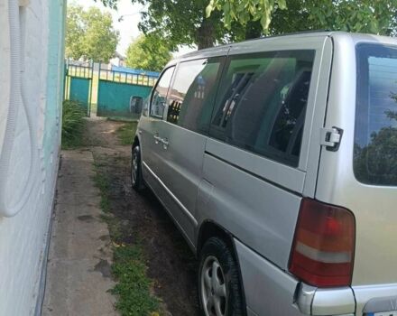 Серый Мерседес Вито, объемом двигателя 2.2 л и пробегом 350 тыс. км за 4700 $, фото 7 на Automoto.ua