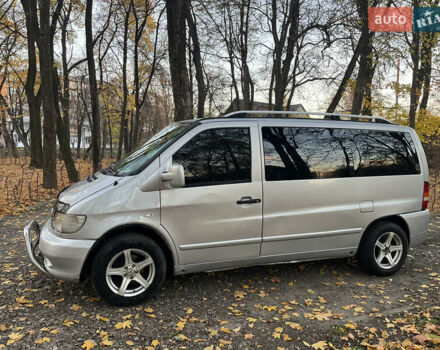 Серый Мерседес Вито, объемом двигателя 2.15 л и пробегом 400 тыс. км за 5000 $, фото 5 на Automoto.ua