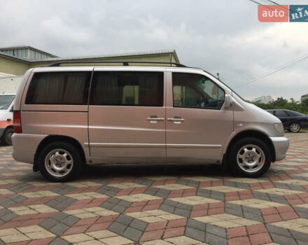 Серый Мерседес Вито, объемом двигателя 2.15 л и пробегом 300 тыс. км за 4874 $, фото 4 на Automoto.ua